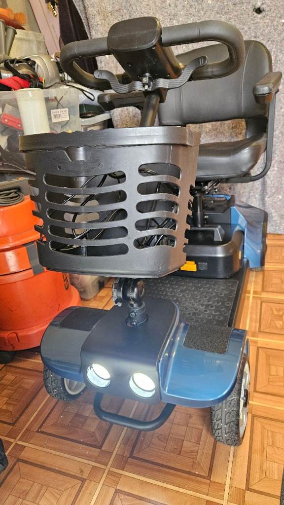 GREEN POWER MOBILITY SCOOTER 