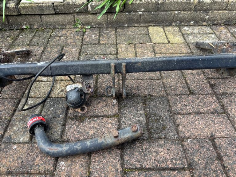 Peugeot 308 Bosal Towbar 