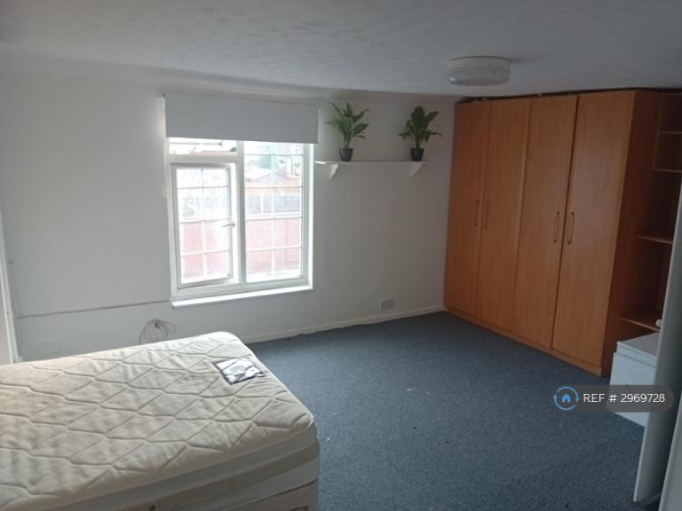 1 bedroom in Military Road, Colchester, CO1 (#2969728)