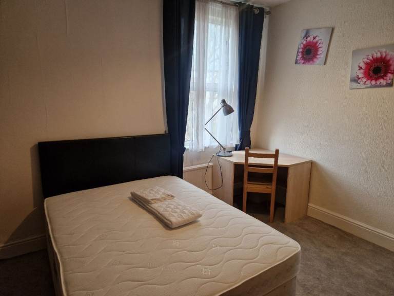 Room in sgared house