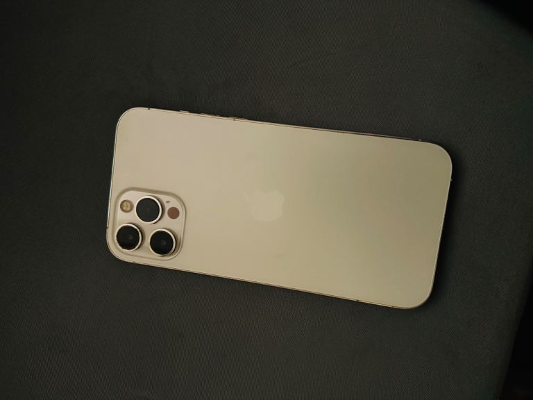 Apple iPhone 12 Pro Max 128GB - Silver, Good Condition