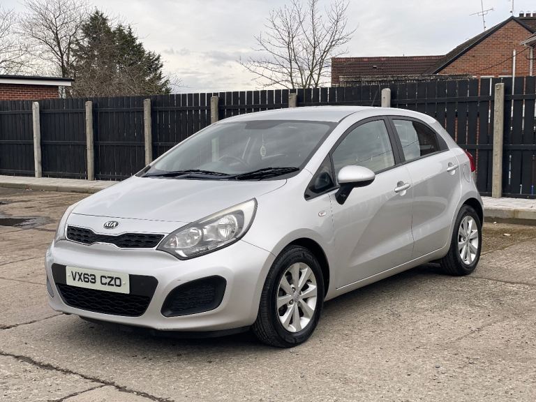 2014 Kia Rio 1.25 Petrol (not a1, fiesta, Corsa, Megane, Clio, swift, Leon, golf)