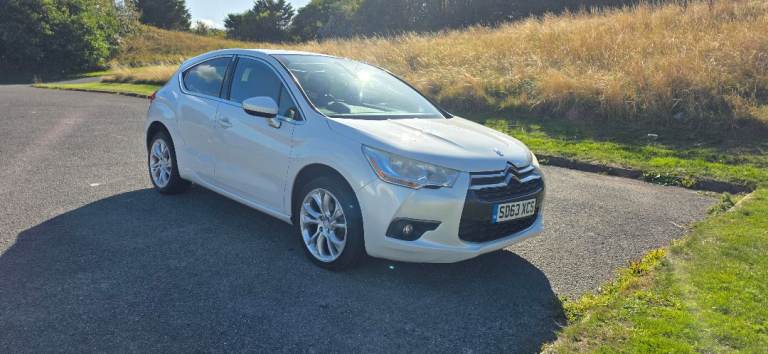Citroen, DS4, Hatchback, 2013, Manual, 1560 (cc), 5 doors