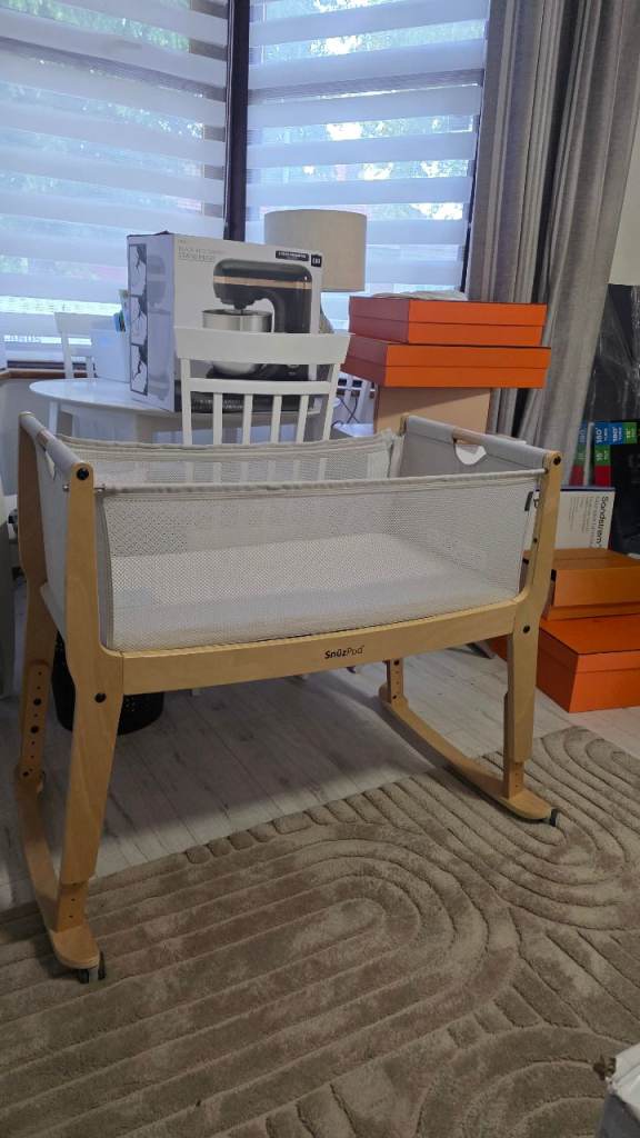 Snuzpod Bedside Crib - Beige Wood, Good Condition