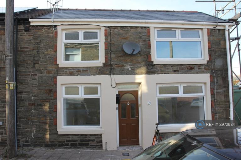 3 bedroom house in Kiln St, Aberdare, CF44 (3 bed) (#2972824)