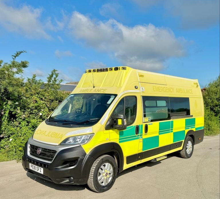 FIAT DUCATO 42 AMBULANCE IDEAL CAMPER EURO6 AIR-CON REAR RAMP SIDE STEP