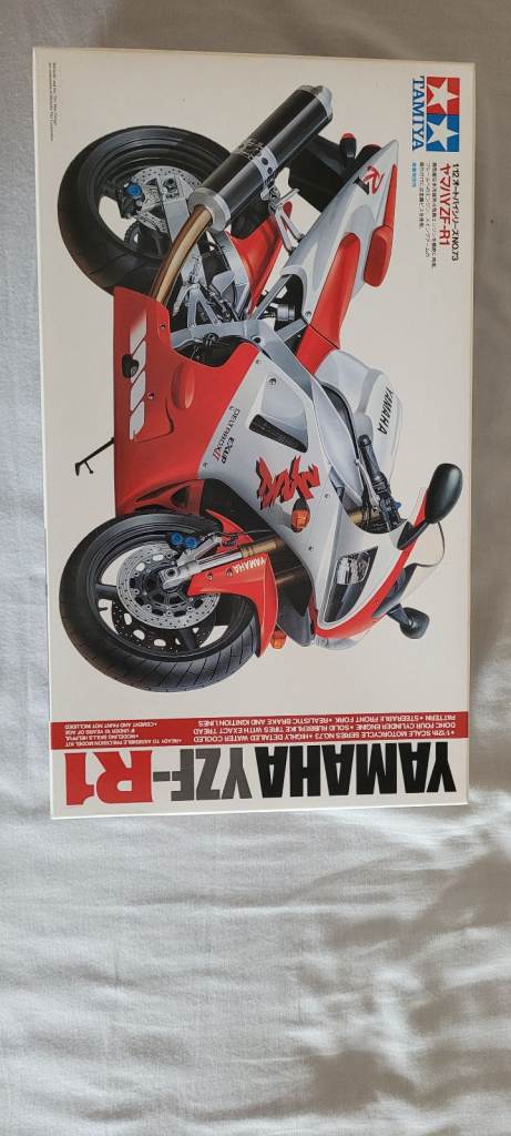 Yamaha r1 model new 