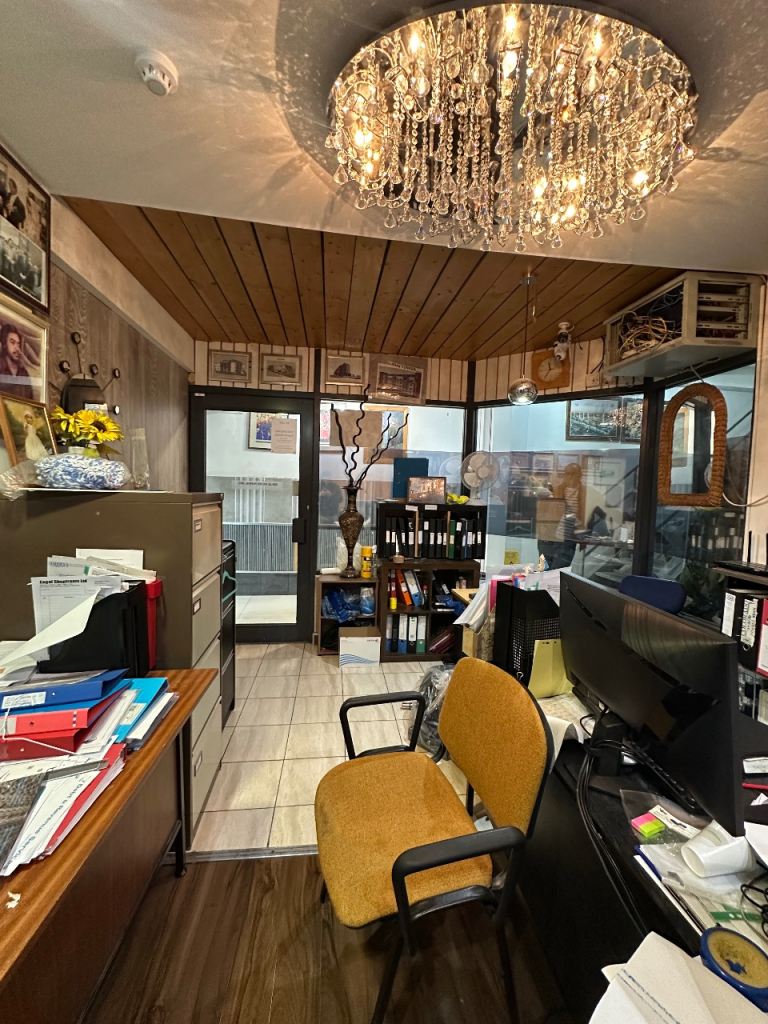 Ground Floor Middle Commercial Retail Unit To Let – Whitechapel E1