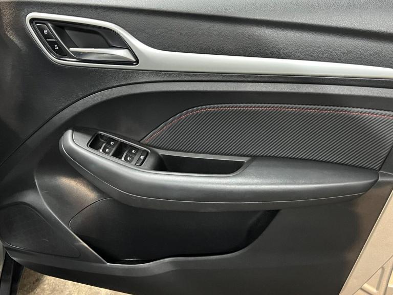 2020 MG MG ZS 1.0 T-GDI Exclusive Auto Euro 6 5dr HATCHBACK Petrol Automatic