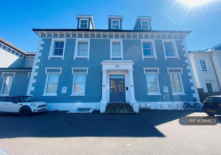 2 bedroom flat in Wellington Road, Brighton, BN2 (2 bed) (#2994873)
