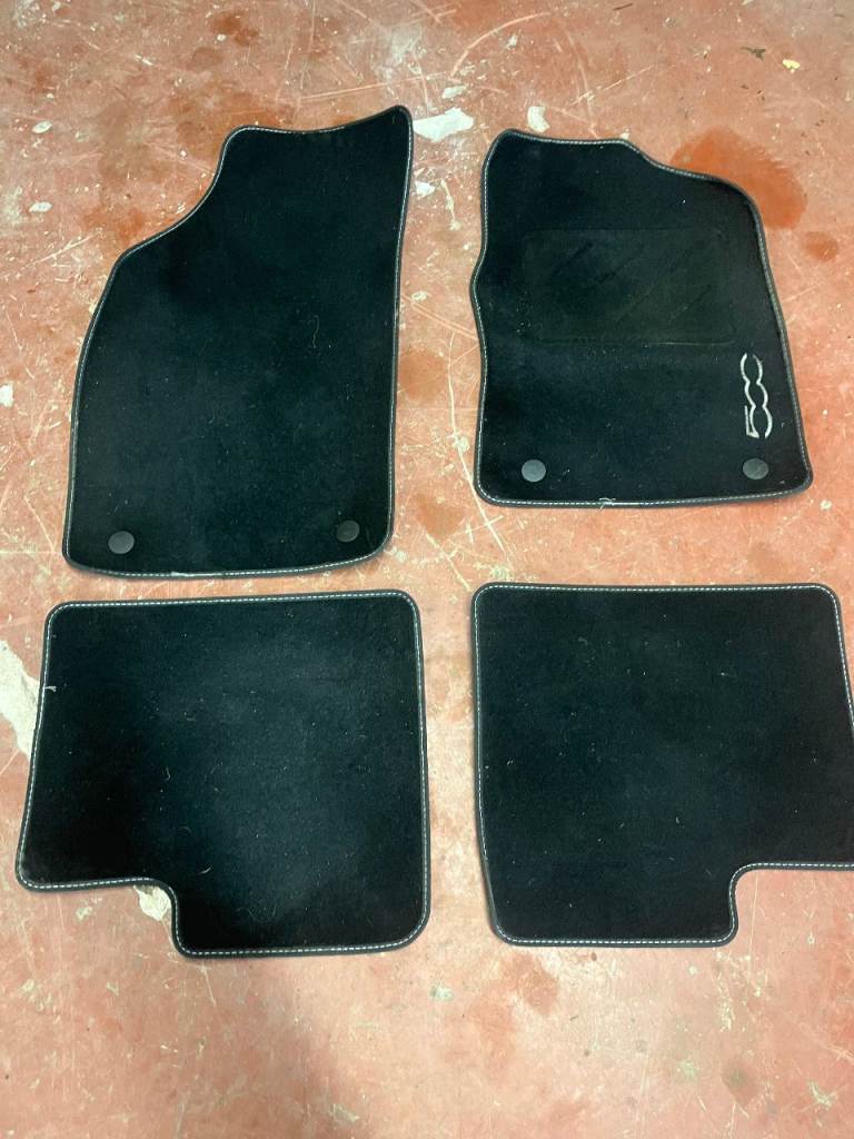 FIAT 500 SET OF TAILORED FLOOR MATS USED