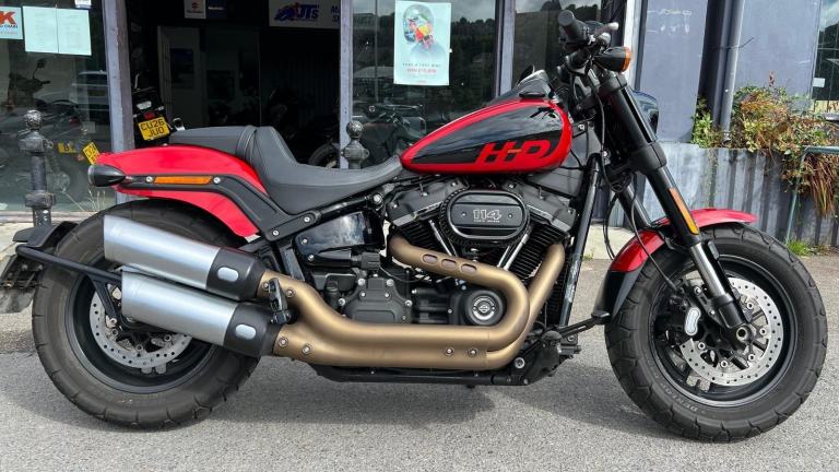 2023 HARLEY-DAVIDSON SOFTAIL FXFBS FAT BOB 114 in Red