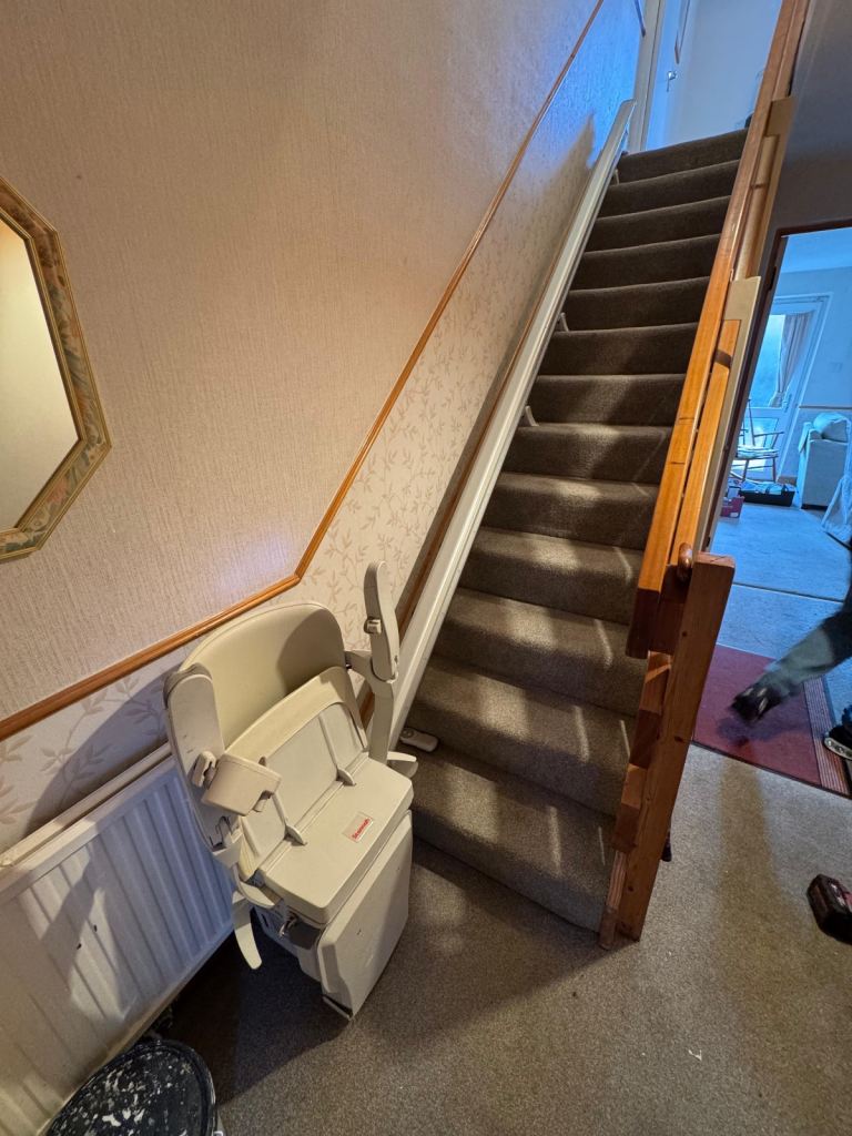 LEFT HAND STANNAH STAIR LIFT 