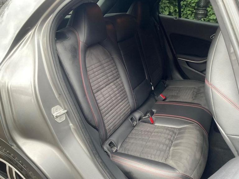 2015 Mercedes-Benz GLA 2.1 GLA220d AMG Line 7G-DCT 4MATIC Euro 6 (s/s) 5dr ESTATE Diesel Automatic