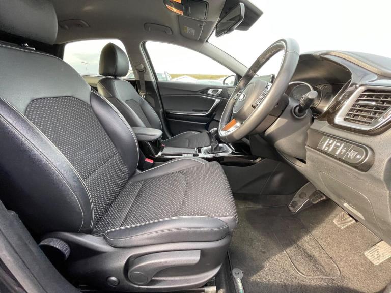 2020 Kia XCeed 1.0 T-GDi 3 Euro 6 (s/s) 5dr HATCHBACK Petrol Manual