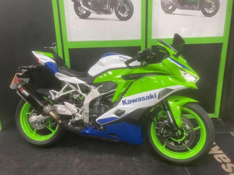 KAWASAKI NINJA ZX-4RR 40TH ANNIVERSARY PERFORMANCE EDITION