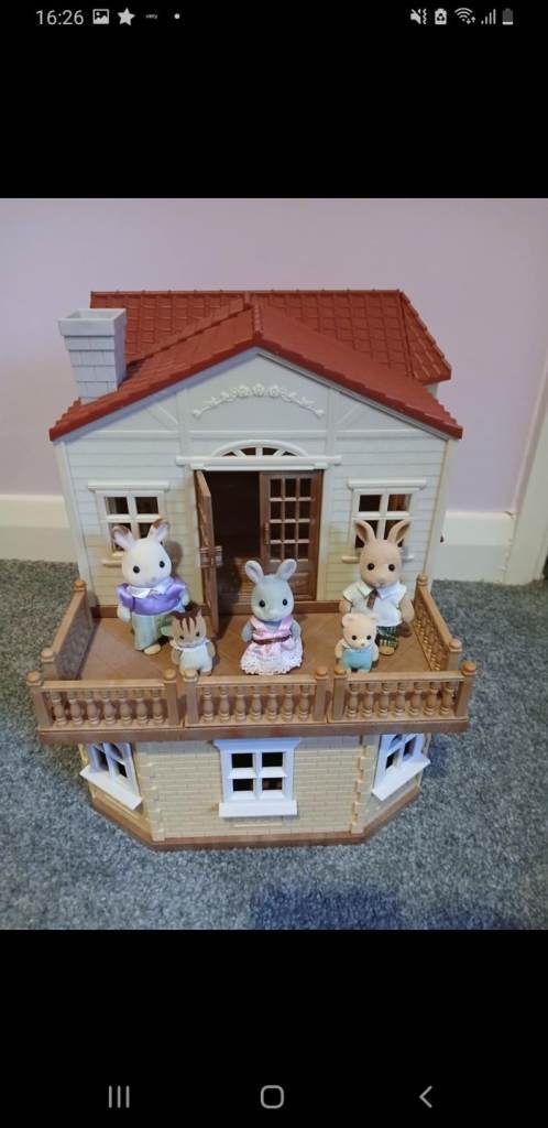Slyvanian Family with House 