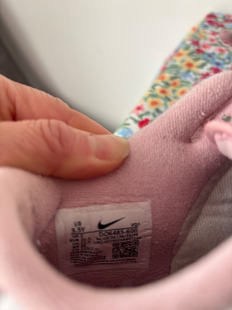 Nike girls trainers -size 3 