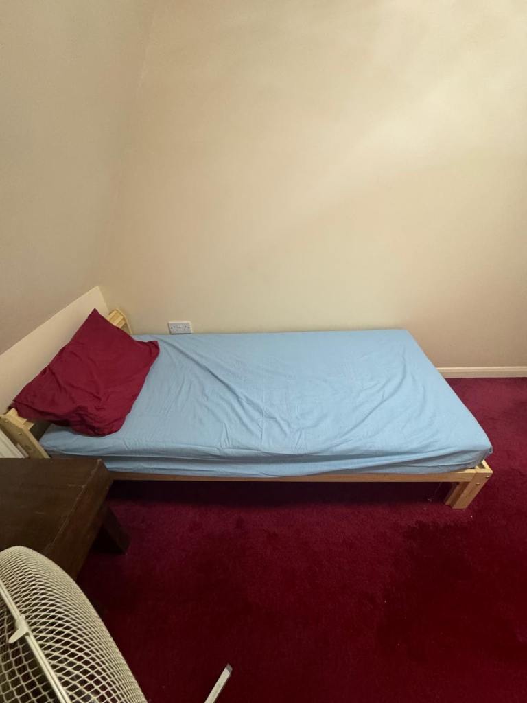 Big room to let rent in East Ham Beckton