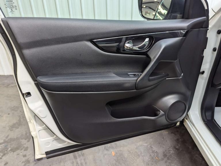 2015 Nissan Qashqai 1.5 Qashqai N-Tec+ dCi 5dr SUV Diesel Manual