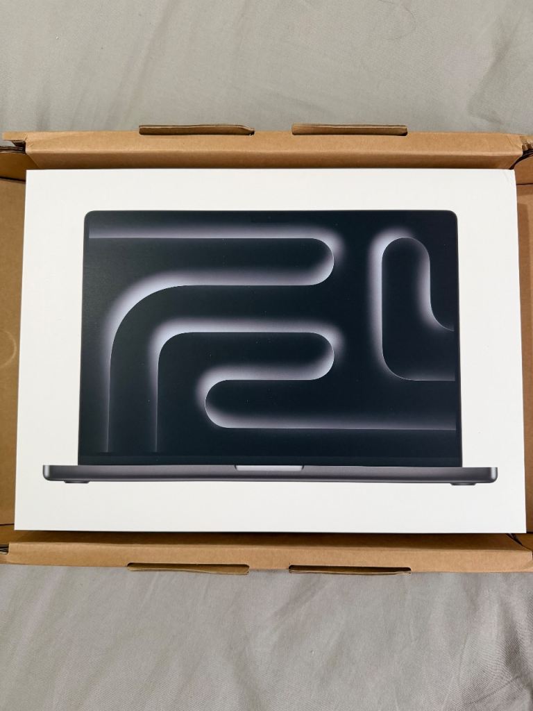 Apple MacBook Pro 16-inch M4 Max Laptop 48GB RAM, 1TB SSD, Space Black