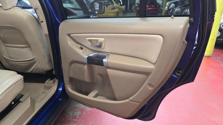 2009 Volvo XC90 2.4 D5 SE Volvo Ocean Race Geartronic AWD 5dr ESTATE Diesel Automatic