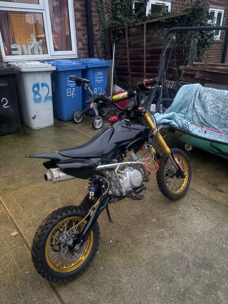 Stolen stomp 140 Pitbike 