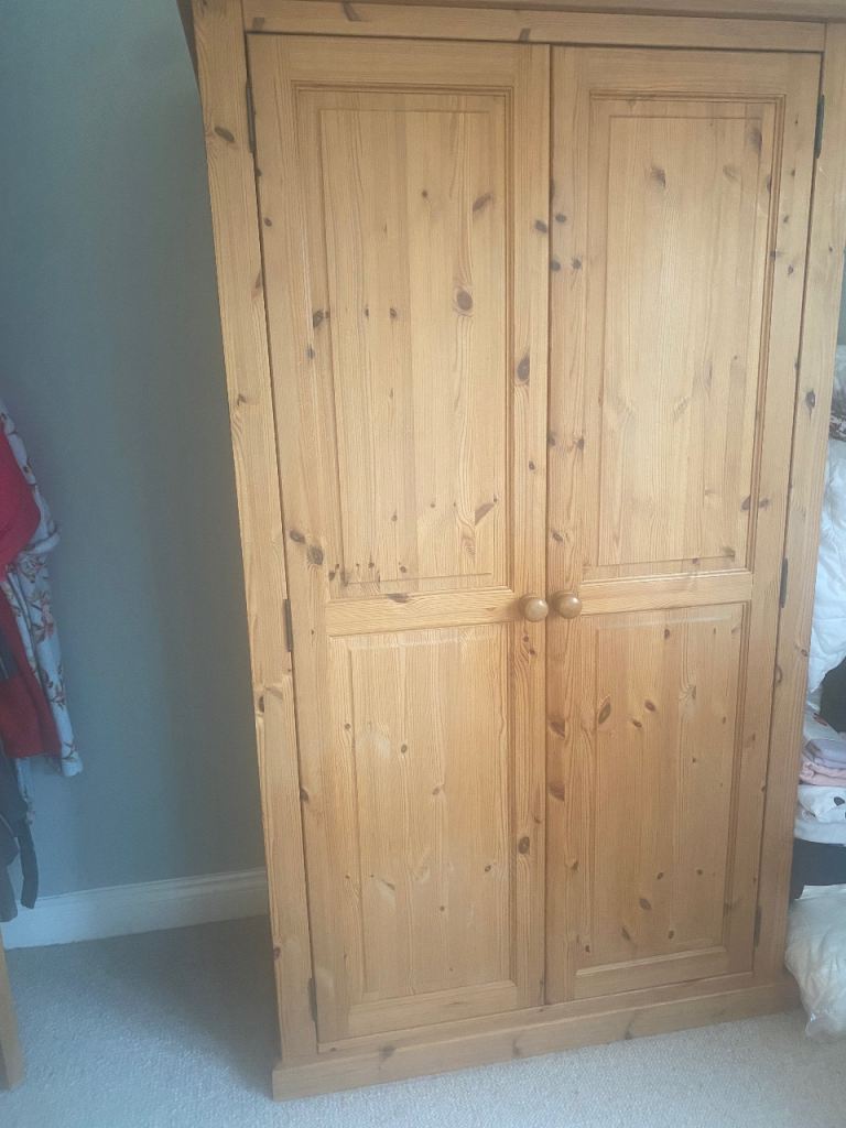 Pine single wardrobe 