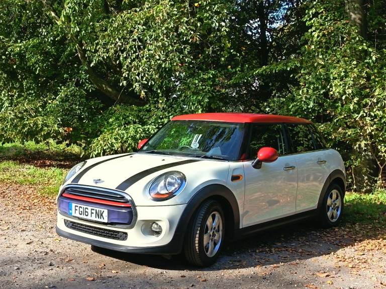 Mini Cooper 1.5, Hatchback, 2016, Manual, 5 doors