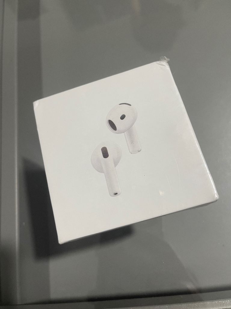 Apple AirPods (4th Gen) ANC