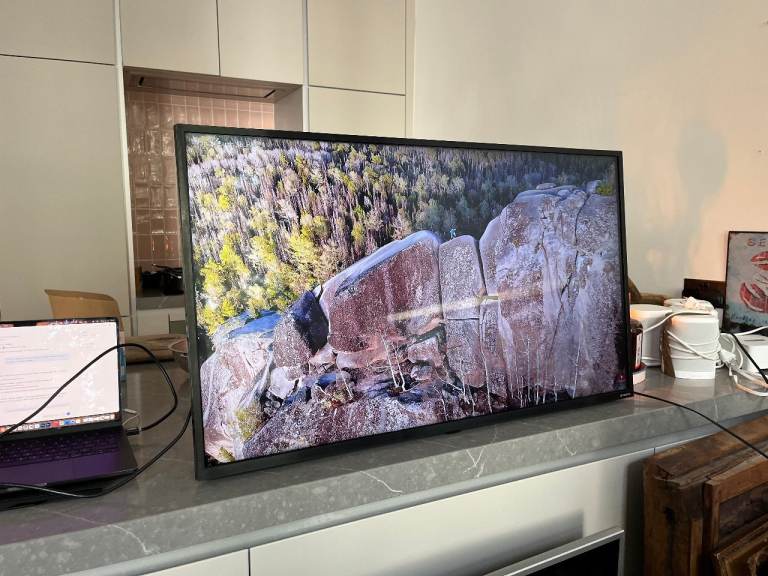 LG 43NANO796NE 43-inch 4K NanoCell Smart TV - No Remote - Sound Issue