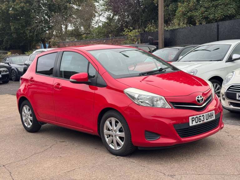 2013 Toyota Yaris 1.33 VVT-i TR 5dr Multidrive S HATCHBACK PETROL Automatic