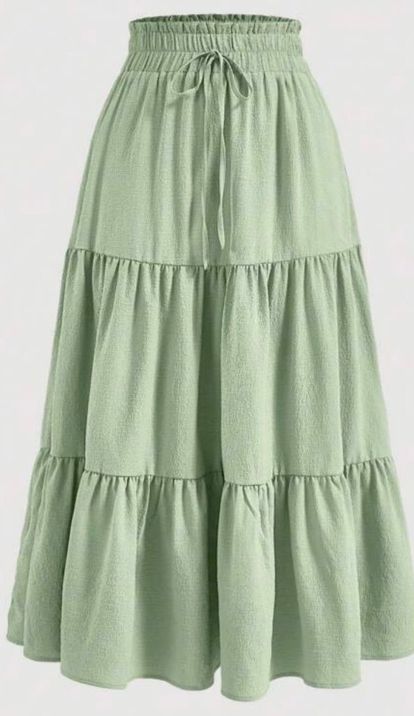 New Size Medium Will Fit Size 10,12,14 Petite Green Tiered Maxi Skirt, Elasticated Waist, Stretchy