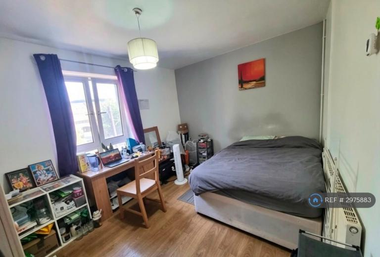 3 bedroom flat in Essington Street, Birmingham, B16 (3 bed) (#2975883)