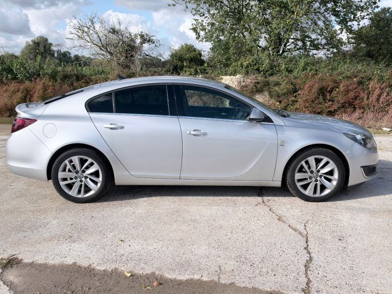 Vauxhall, INSIGNIA, Hatchback, 2017, Manual, 1956 (cc), 5 doors
