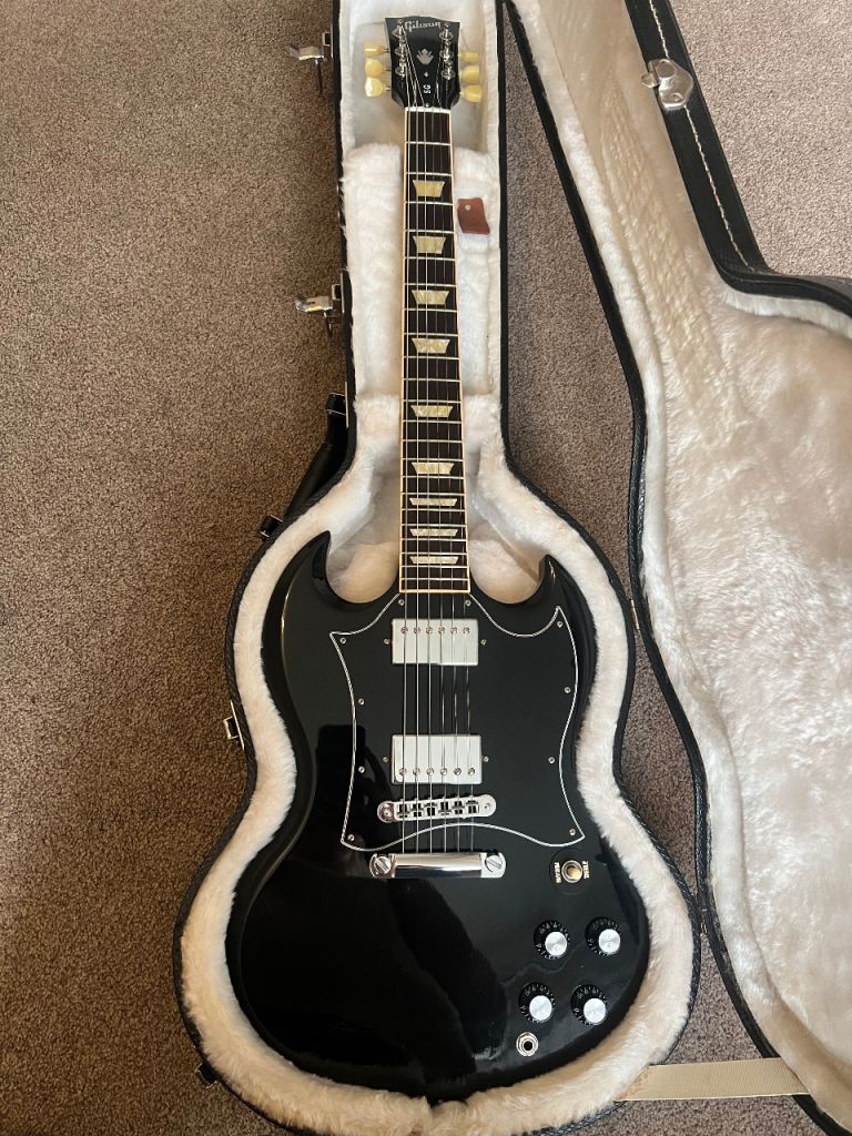 Gibson SG Standard Ebony with Hard Case