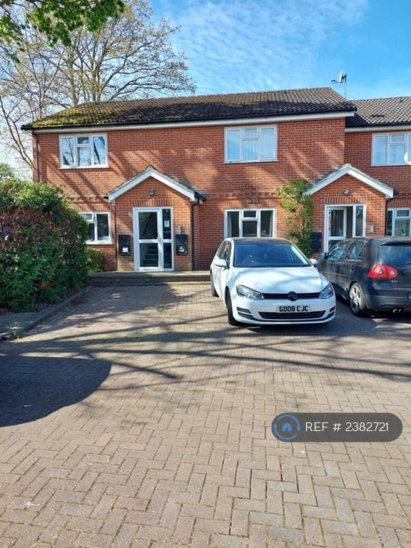 1 bedroom flat in Brocas Road, Reading, RG7 (1 bed) (#2382721)