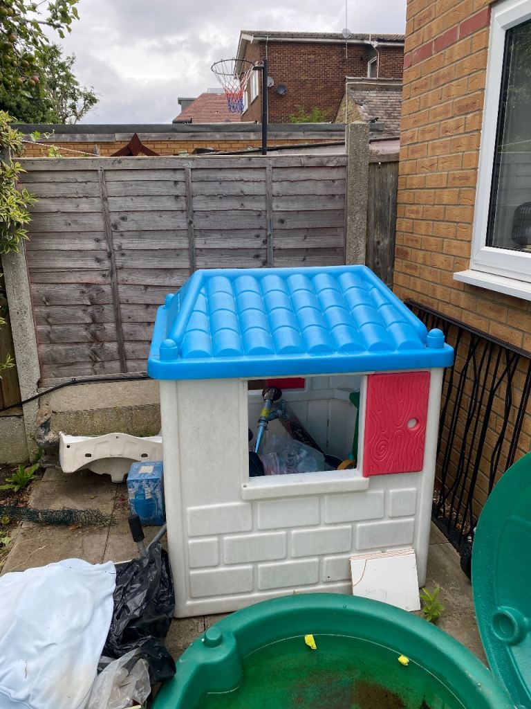 Kids Plastic Playhouse – Well-Used