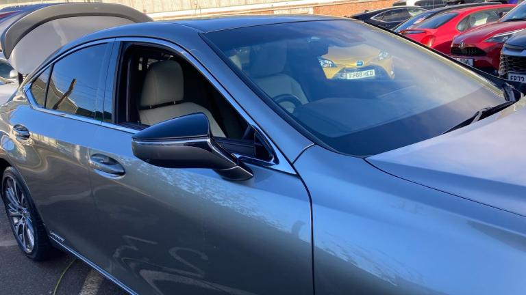 2020 Lexus ES 300h 2.5 4dr CVT SALOON PETROL/ELECTRIC Automatic