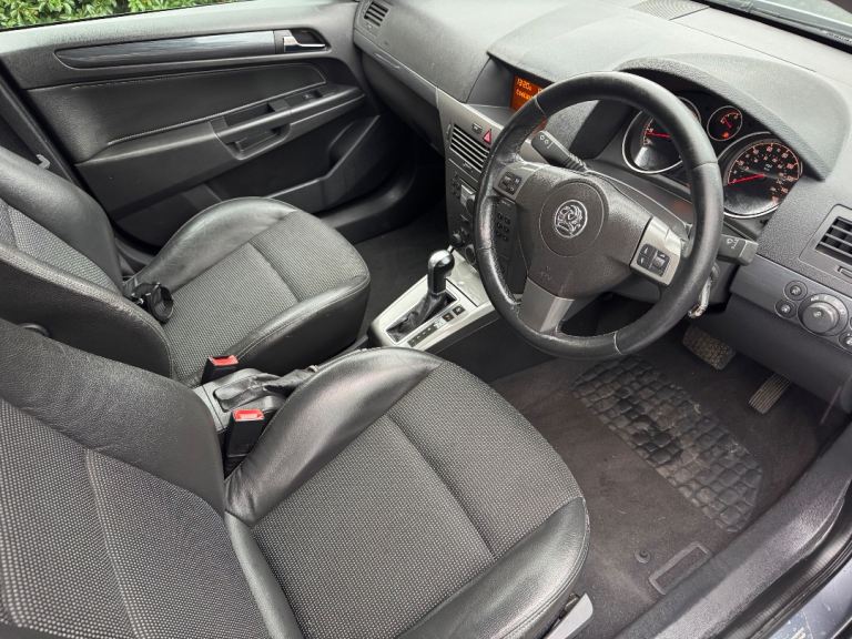 2004 VAUXHALL ASTRA DESIGN 1.8 AUTOMATIC 
