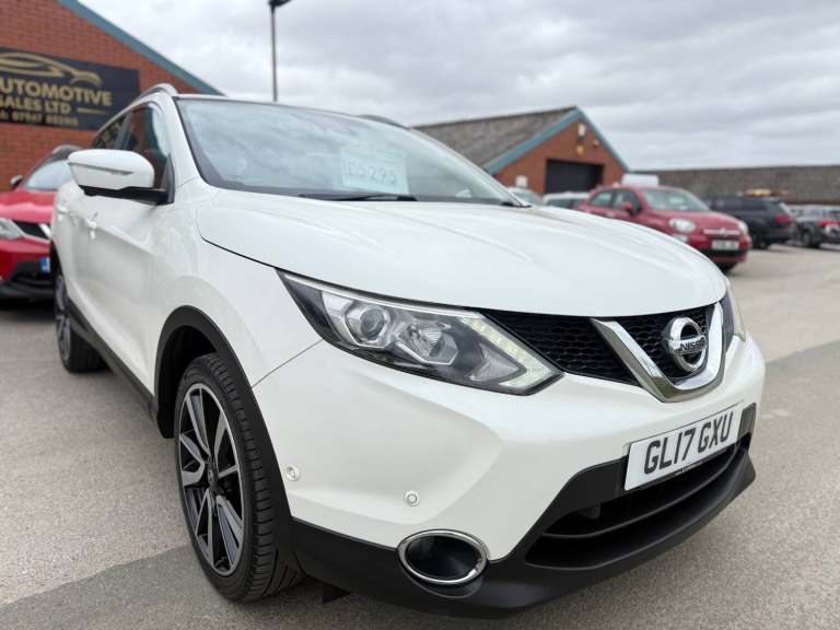 2017 Nissan Qashqai 1.2 DiG-T Tekna  5dr HATCHBACK Petrol Manual