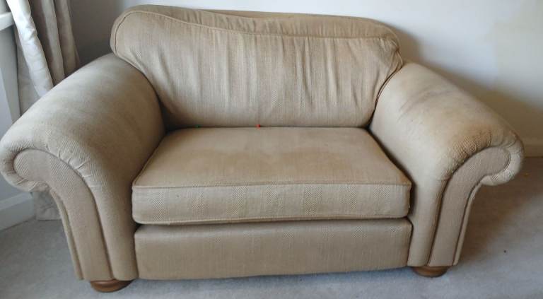 Free sofa  free throw over 