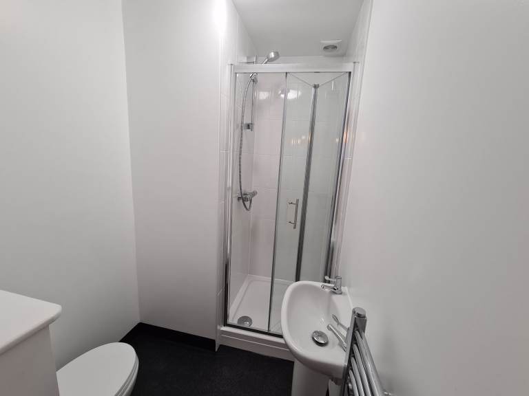 1 Bedroom Available in a Shared House in Torquay