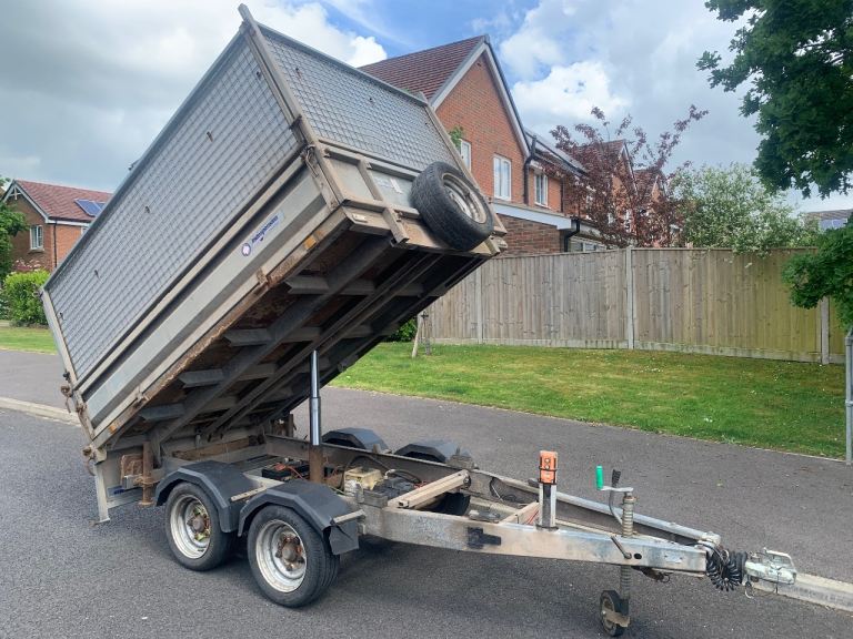 Indespension caged tipper trailer