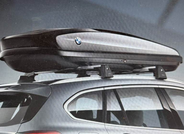 Genuine BMW 320L Roof Box (Used only once) - Complete with Genuine BMW Roof bars - All keys present