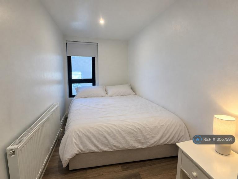 1 bedroom in Mitcham Lane, London, SW16 (#3057591)