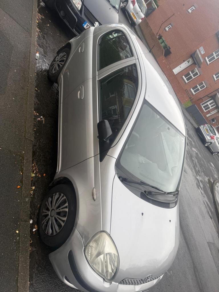 Toyota Yaris 1.3 VVT-i T3 | 5-Door Hatchback (2005) - MANUAL 