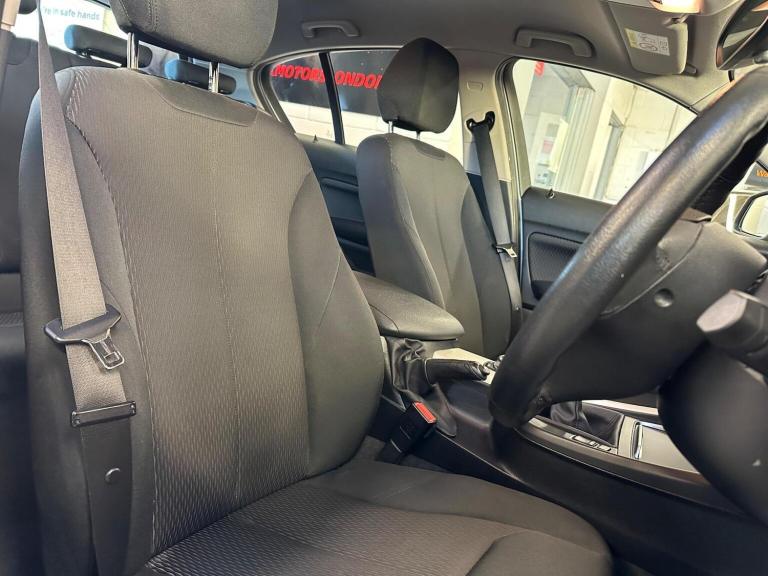 BMW 1 SERIES 1.5 118i SE Euro 6 (s/s) 5dr 2018