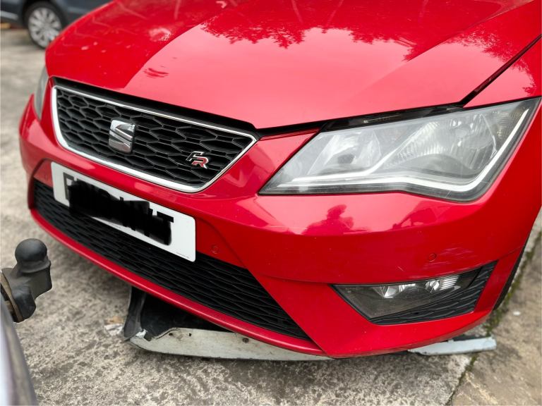SEAT LEON MK3 FR FOR BREAKING IN RED LS3H 2013