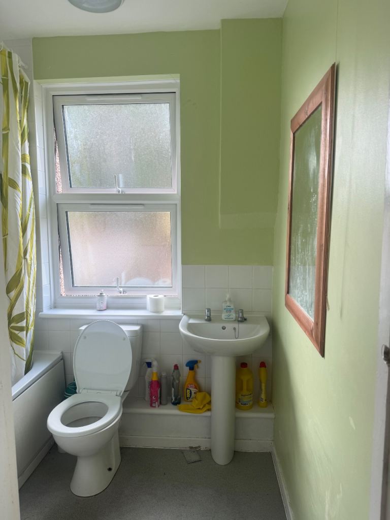 King size bed to rent in LUton